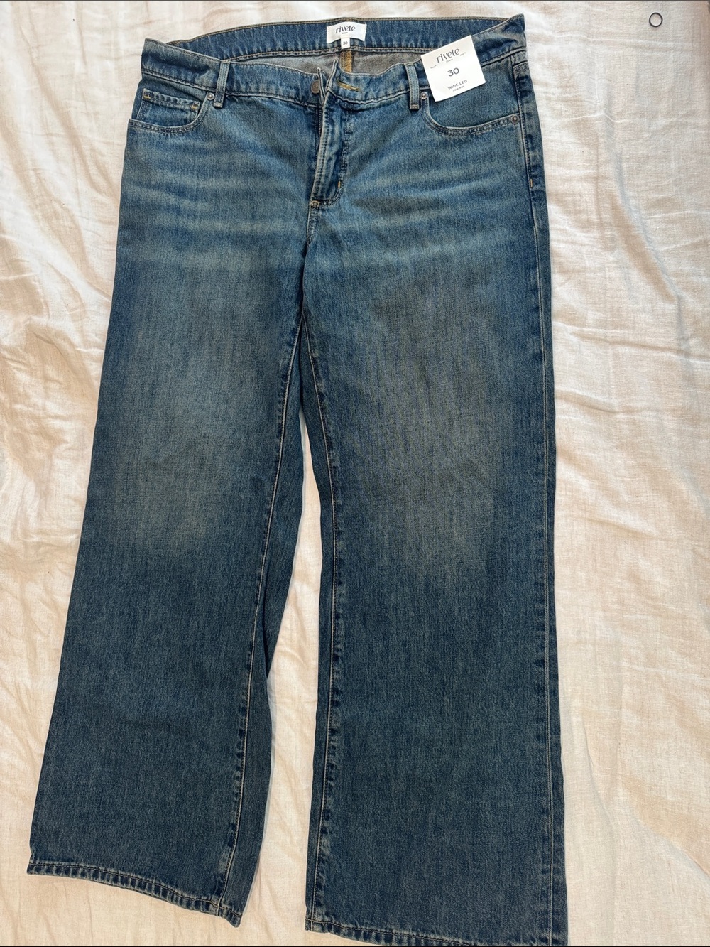 Ann Taylor Rivete Low Rise Wide Leg Women’s Jeans